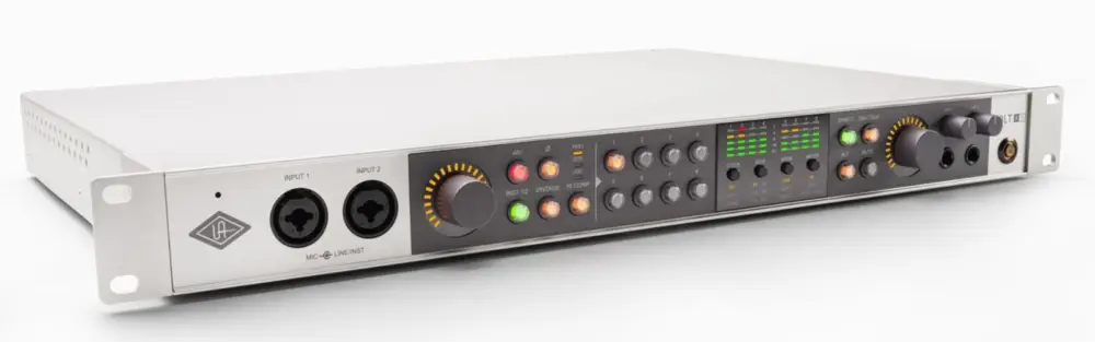 Schnäppchen Universal Audio Volt 876P Recording Studio